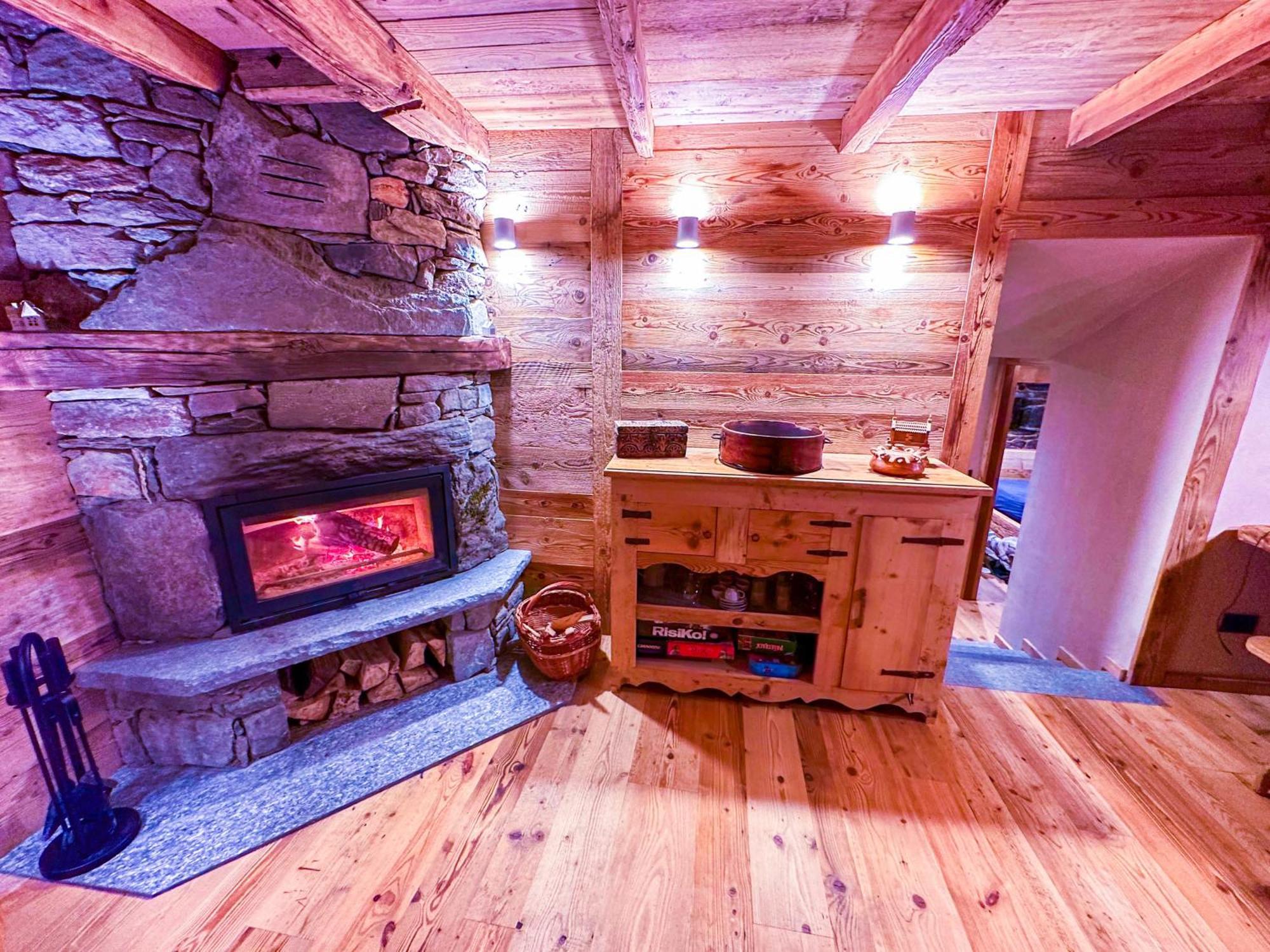 Joivy Modern Family Chalet With Stunning Mountain Views Champoluc Extérieur photo