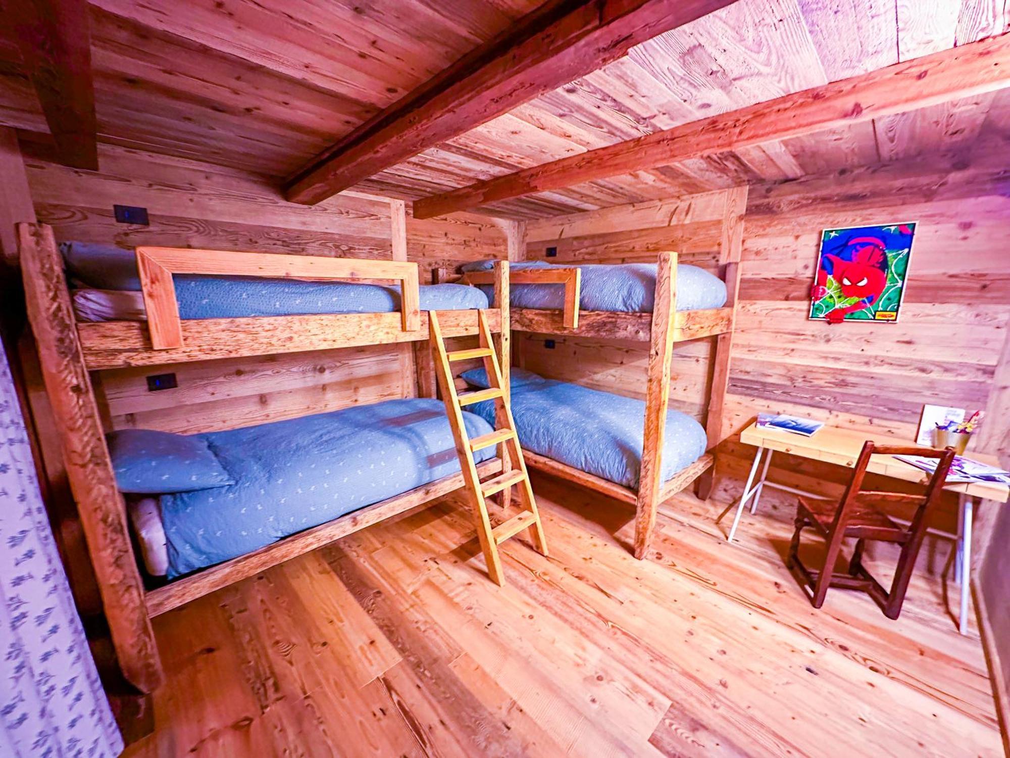 Joivy Modern Family Chalet With Stunning Mountain Views Champoluc Extérieur photo